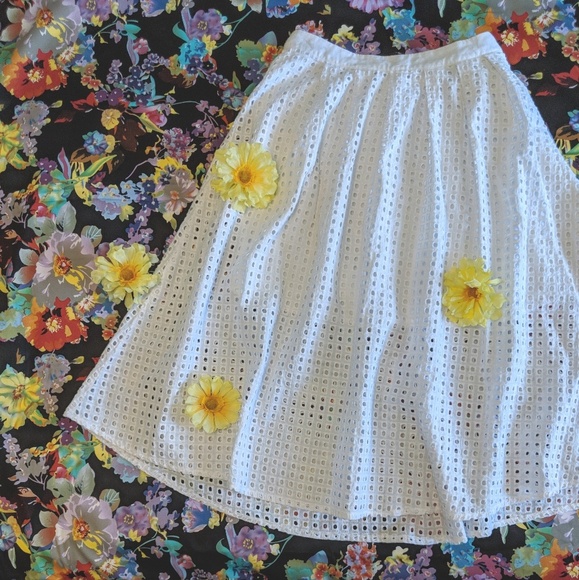 Piperlime White Eyelet Midi Skirt - Picture 2 of 5